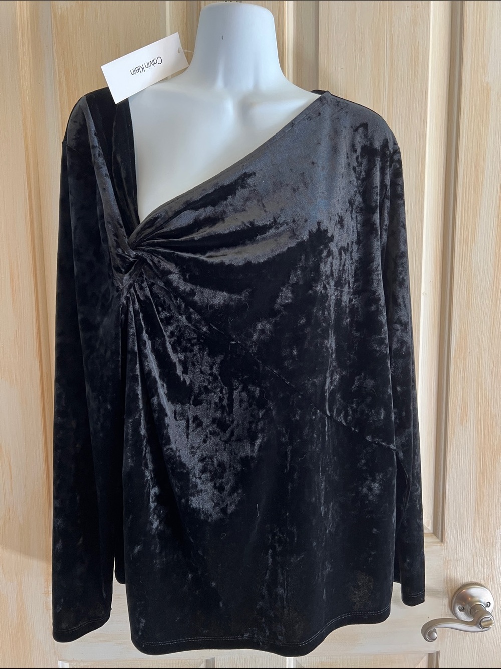 Calvin Klein Black Velvet Twist-Neck Long Sleeve Top